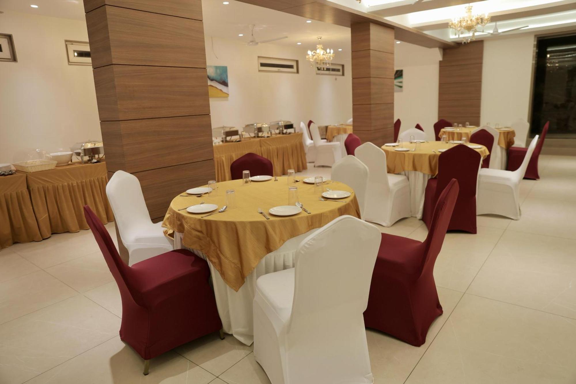 Hotel Carnival Parbhani Εξωτερικό φωτογραφία