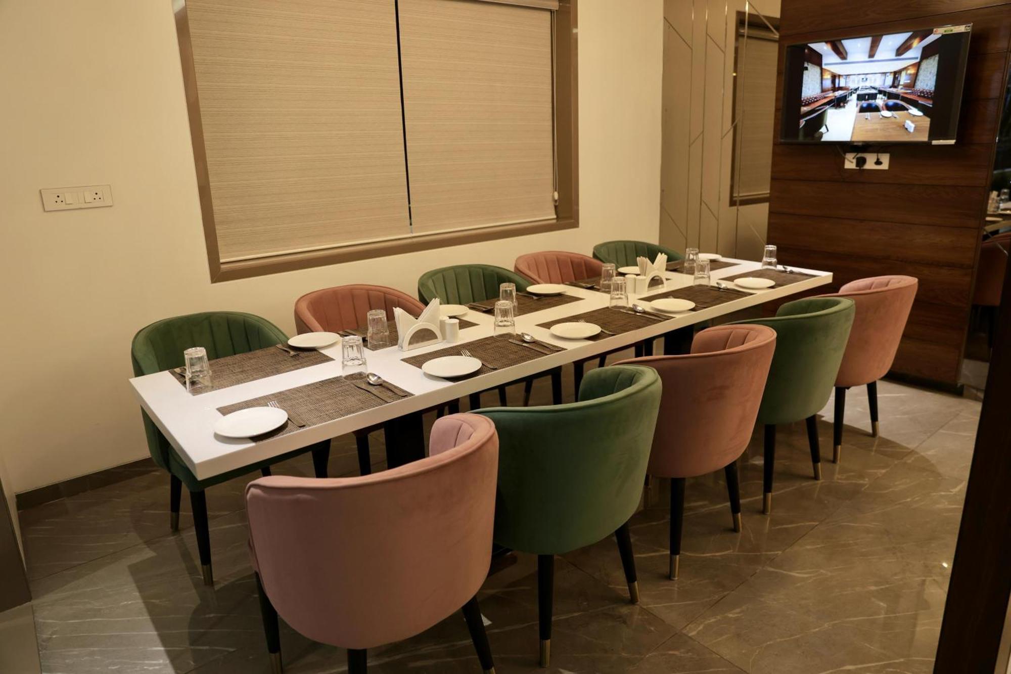 Hotel Carnival Parbhani Εξωτερικό φωτογραφία
