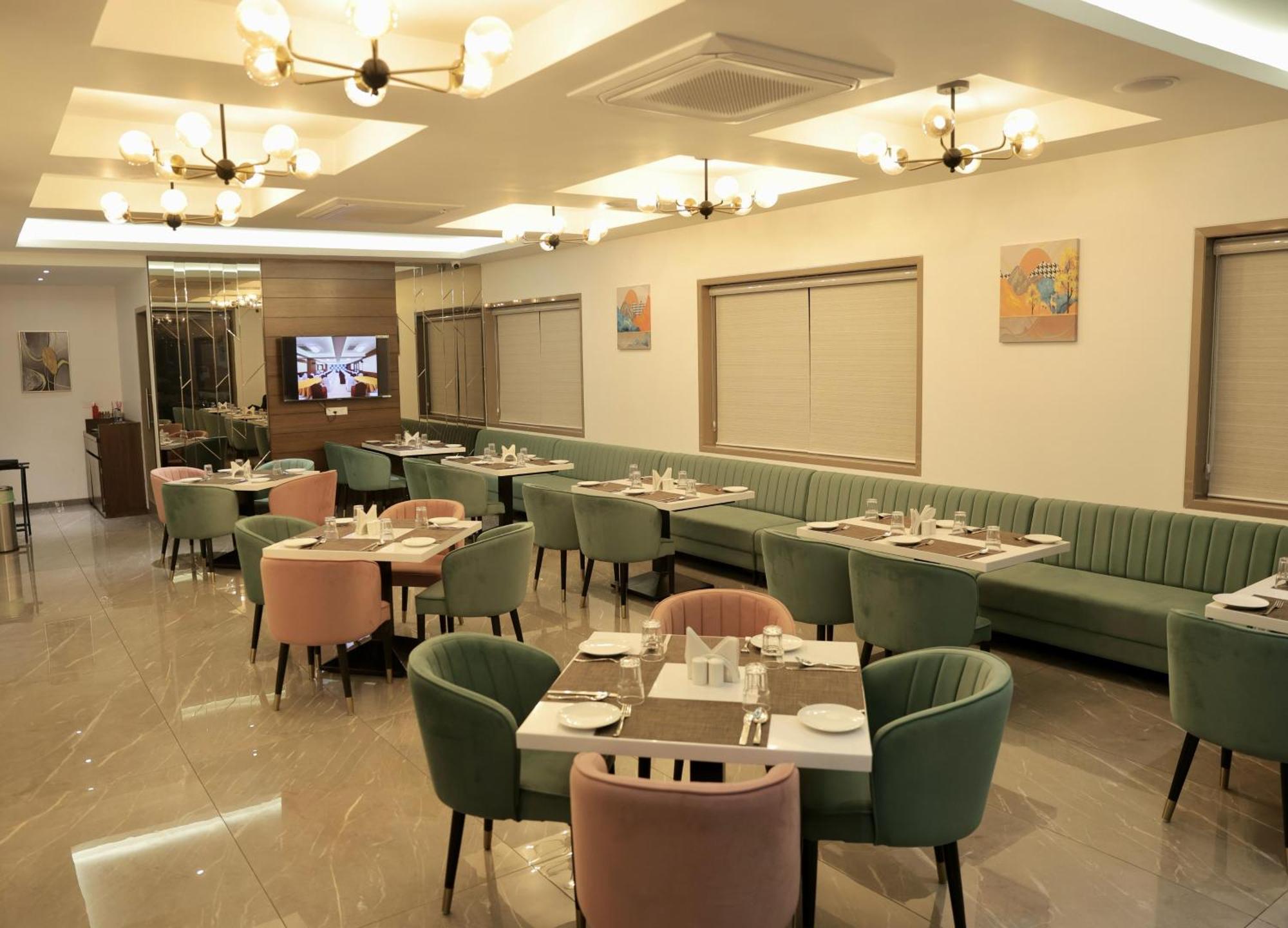 Hotel Carnival Parbhani Εξωτερικό φωτογραφία