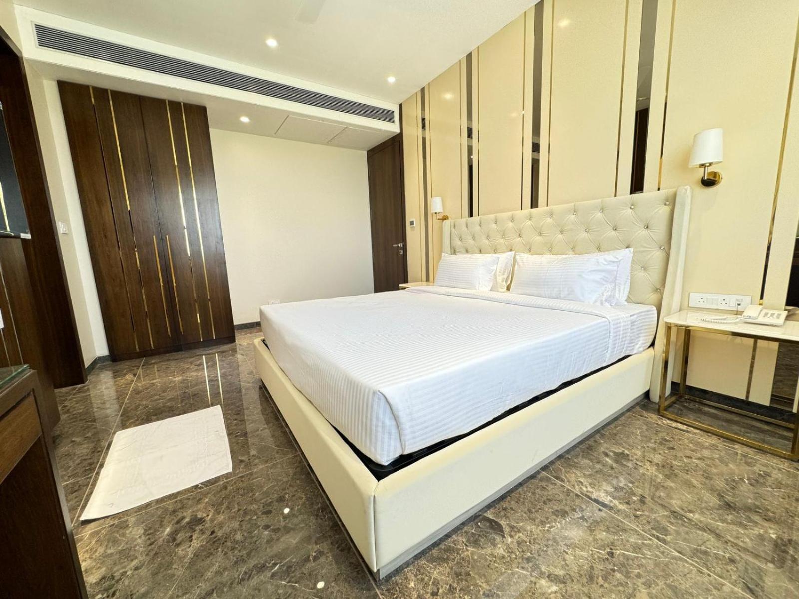Hotel Carnival Parbhani Εξωτερικό φωτογραφία